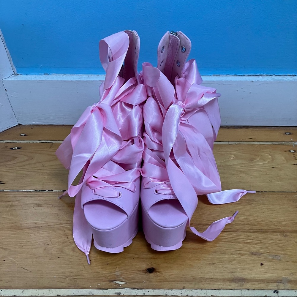 YRU Ballet Bae Platforms